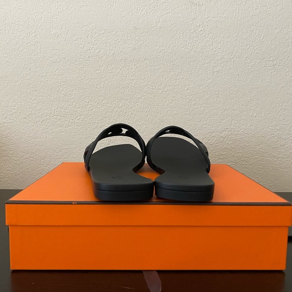 Hermes Aloha Rubber Sandals - Picture 8 of 16